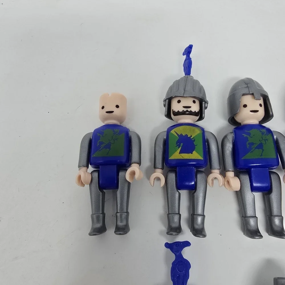 Vintage Castle Strong Attack on the‎ Fortress Blue Goblin 6445 Lot Of 8 Figures